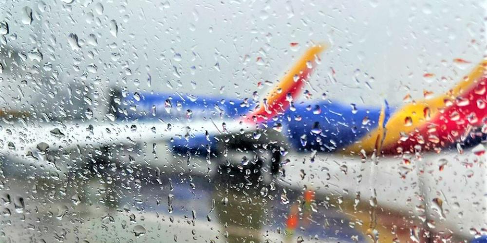 Airplane rain
