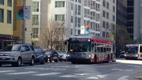 Muni bus